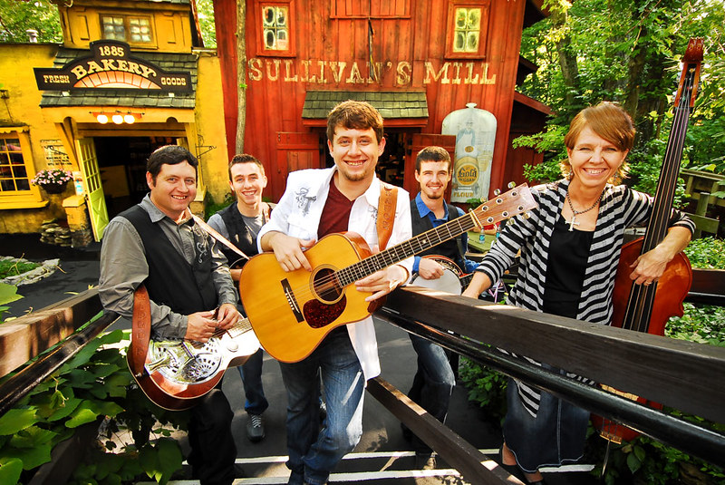 Bluegrass musicians performing at Silver Dollar City in Branson, Missouri near Sullivan&rsquo;s Mill and the 1885 Bakery.